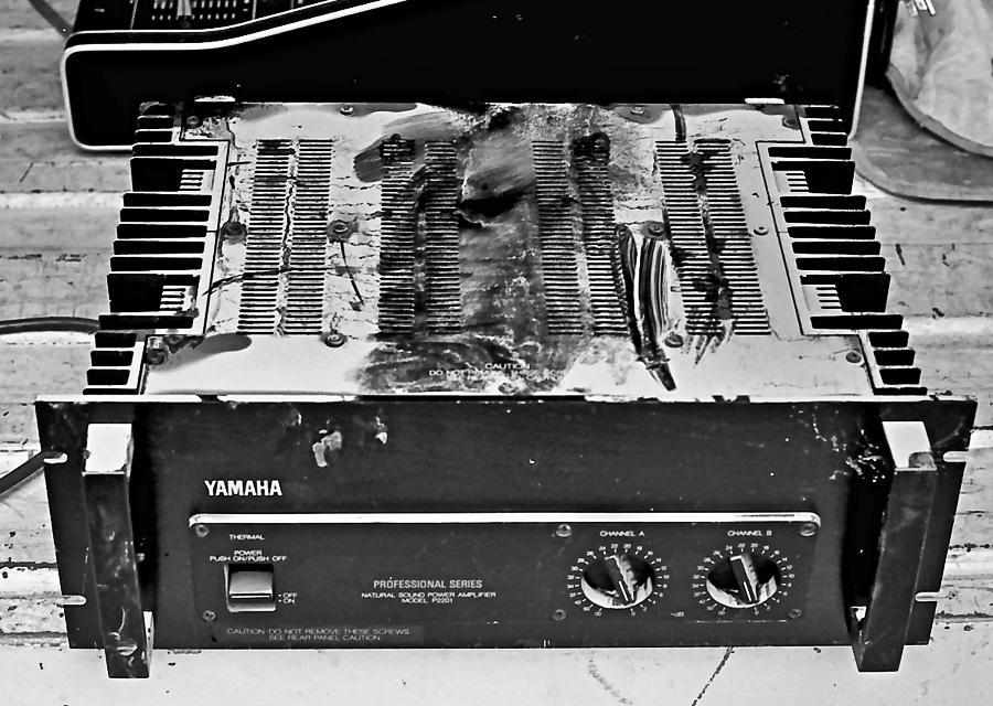 Blog Post-The Yamaha Power Amp That Refused To Die!-Andy's Music